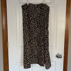 Leopard print midi skirt